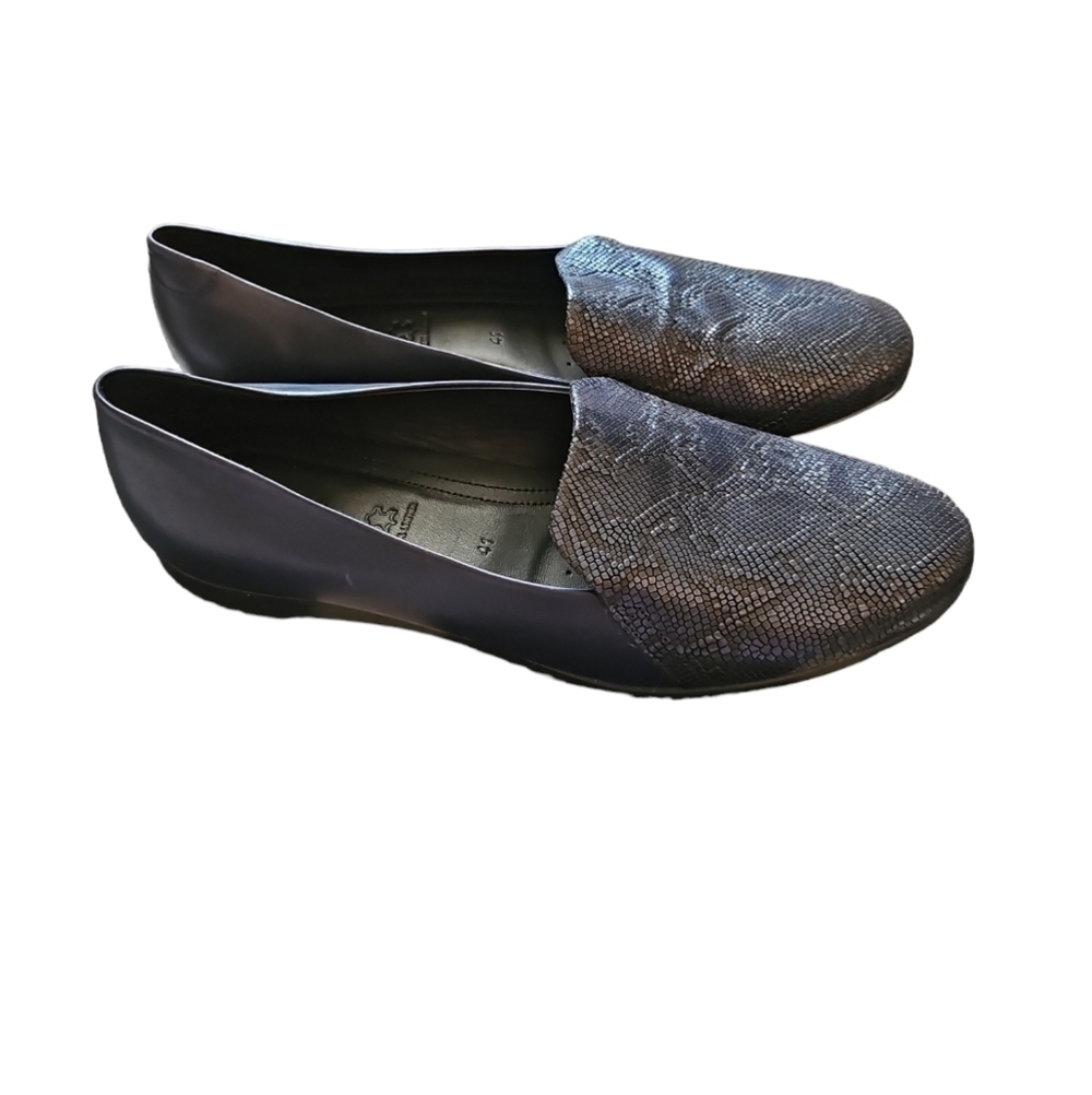 Ecco sz 41 navy blue flat loafers snake print sz 10.5 new SH13